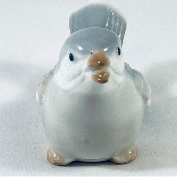 Vintage White & Grey China Bird Ornament Made In Japan - Picture 3 of 12